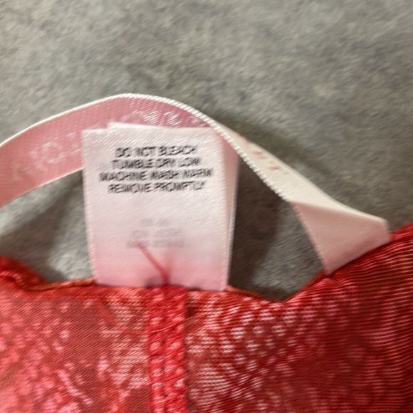 Victoria’s Secret Rare 2000 Snake skin sheer Slip size Small - Picture 11 of 11